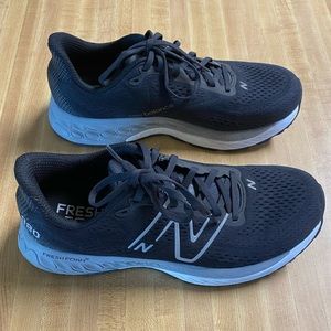 New Balance Fresh Foam 880 Men’s 8.5 Black & Dark Grey with grey and white sole